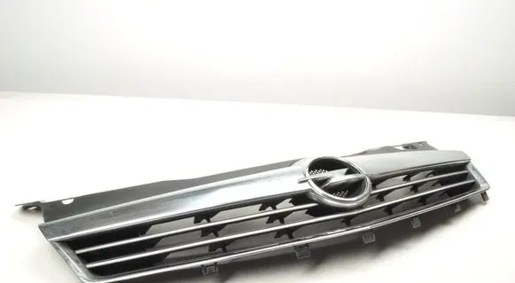 Opel Astra H Front grill 13225775