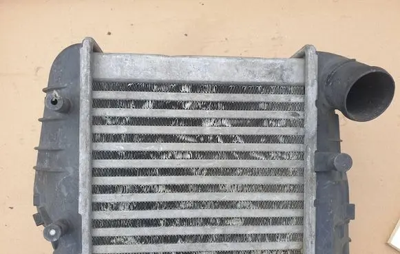 Audi A4 S4 B7 8E 8H Intercooler radiator 8E0145805AD