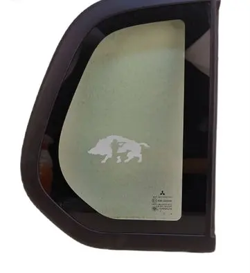 Mitsubishi L200 Rear side window