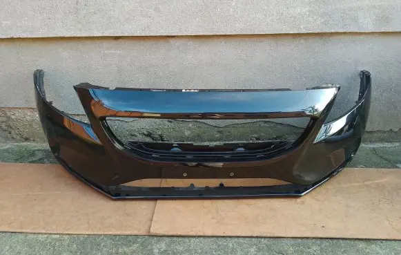 Volvo V40 Front bumper 6B0500019 F4206583