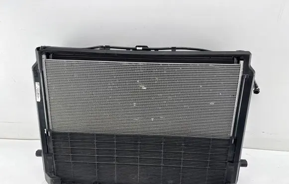 BMW iX1 Coolant radiator 9846883