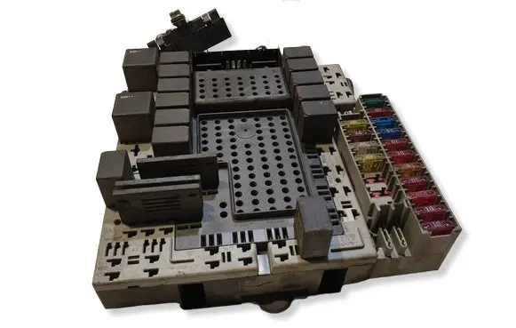 Volvo S80 Fuse box set 08696040 08696098 08622520
