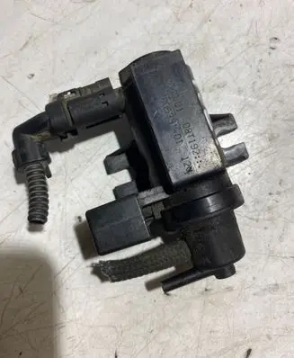 BMW 1 E81 E87 Turbo solenoid valve 70206301