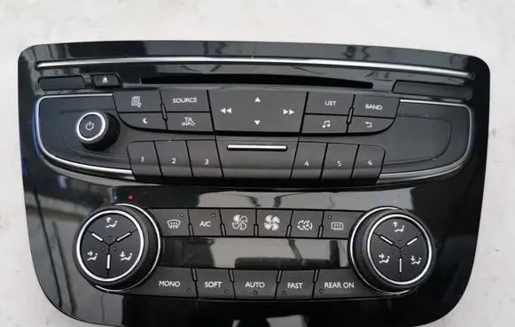 Peugeot 508 Climate control unit E1077076 076011207232898