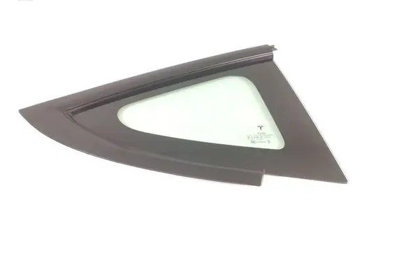 Tesla Model 3 Rear side window 15149979-01-C