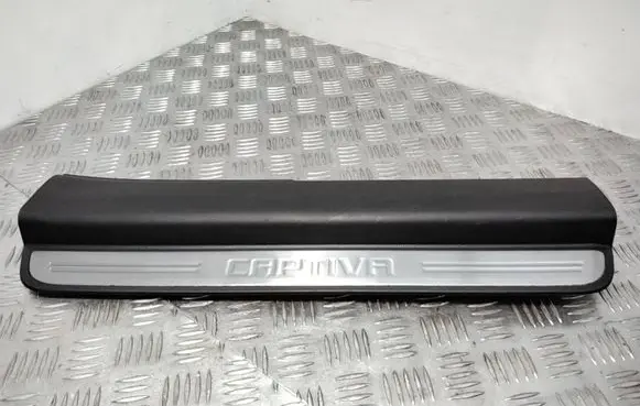Chevrolet Captiva Front sill trim cover 20832162