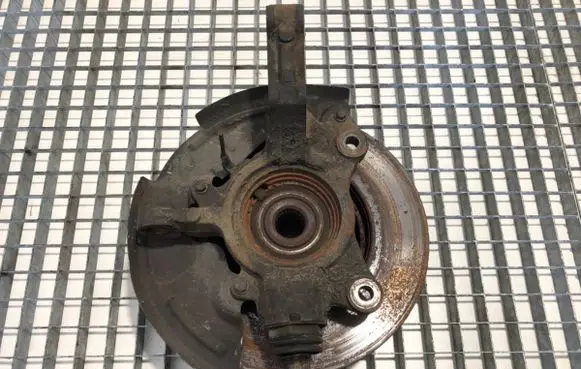 Renault Master III Front wheel hub spindle knuckle 