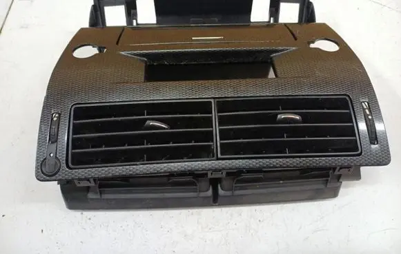 Citroen C4 I Dash center air vent grill