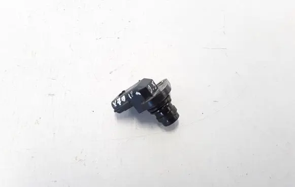 Volvo V70 Camshaft position sensor 8658495