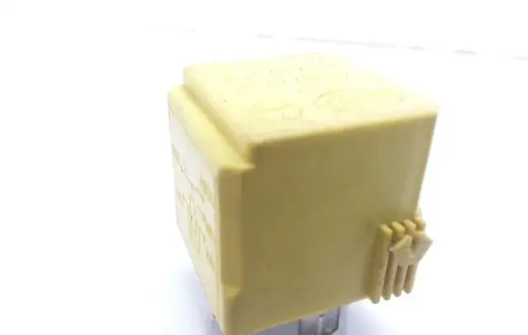 Mercedes-Benz Sprinter W906 Other relay A0025421419 4RD00779400