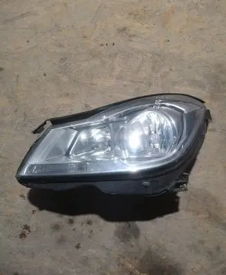Mercedes-Benz C W204 Headlight/headlamp 2048205159