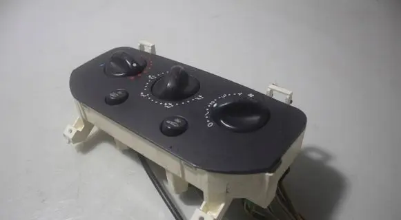 Renault Clio II Interior fan control switch 692700003