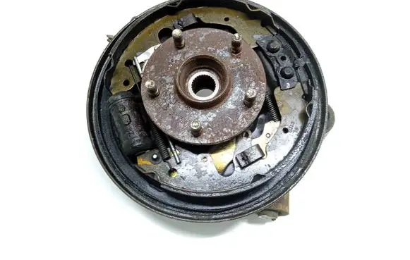 Suzuki Grand Vitara II Rear wheel hub C120