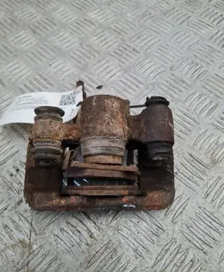 Toyota Corolla Verso E121 Rear brake caliper