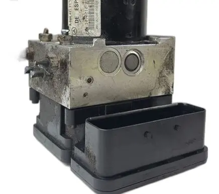 Mercedes-Benz C W204 Master brake cylinder A2044312112 A2045455132 10092615923