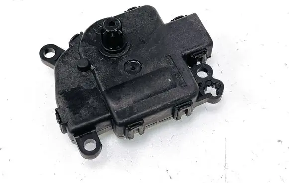 Ford Fusion II Air flap motor/actuator GS7H19E616CA