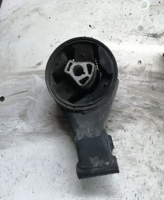 Opel Astra J Gearbox mount V06360 0713