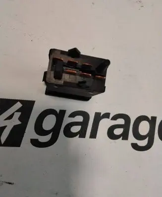 Skoda Fabia Mk1 (6Y) Windscreen/window heater switch 1J0953235A 1J0953235D