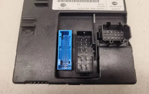 Audi Q7 4L Comfort/convenience module 4L0907289A 5DK00876282 4L0910289D