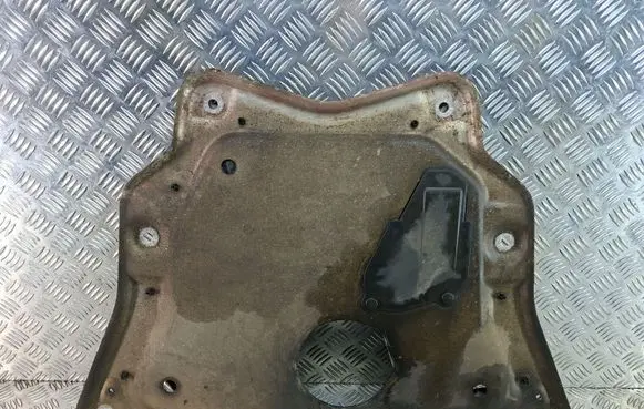 BMW X5 E70 Engine splash shield/under tray 6773000