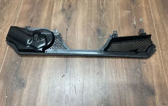 Mercedes-Benz SL R129 Wiper trim 1298240019 A1298240019