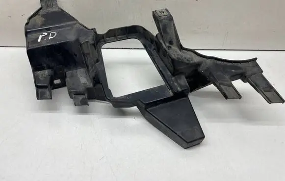 BMW 7 E65 E66 Headlight/headlamp mounting bracket 161698