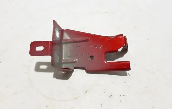 Renault Arkana Fender mounting bracket 260427680R