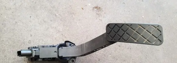 Volkswagen Golf Sportsvan Accelerator throttle pedal 5Q2723503D