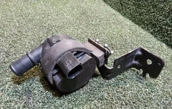 Renault Master III Electric auxiliary coolant/water pump 144B00004R 37769R