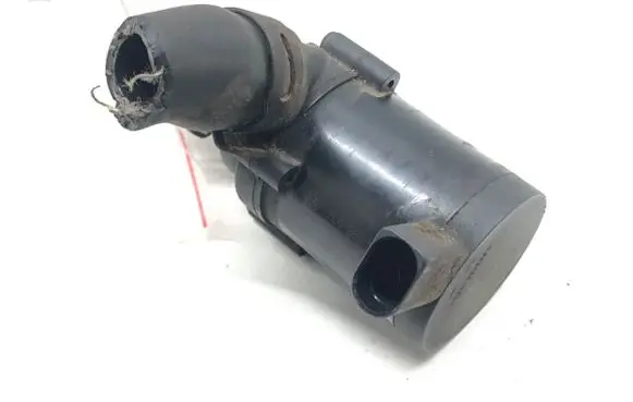 Audi Q7 4L Oil filter mounting bracket 7L0965561
