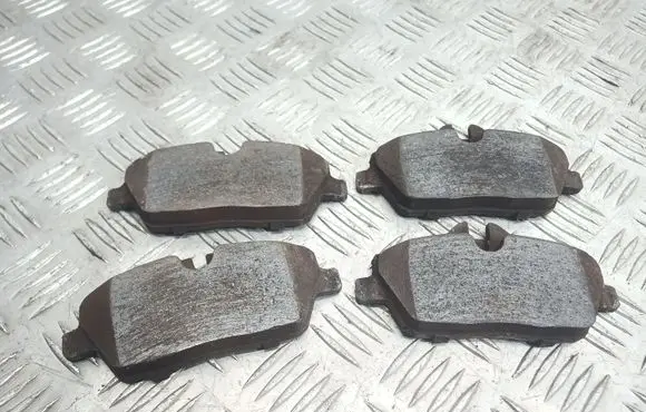 BMW 1 E81 E87 Brake pads (front) 