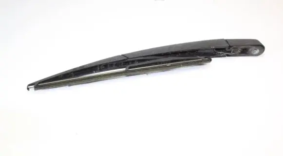 Nissan Juke I F15 Rear wiper blade arm