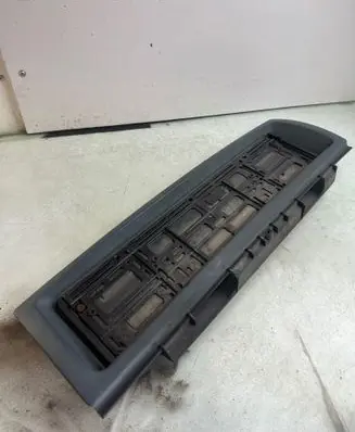 Audi 80 90 S2 B4 Trunk door license plate light bar 8A5853465 HR01