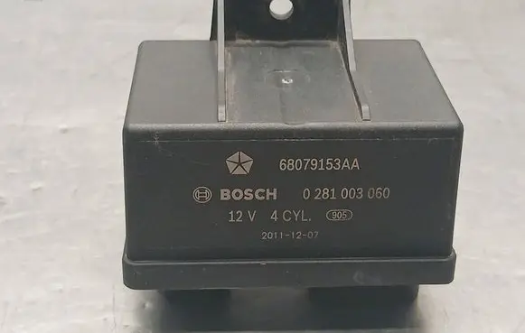 Fiat Freemont Glow plug pre-heat relay 68079153AA 0281003060