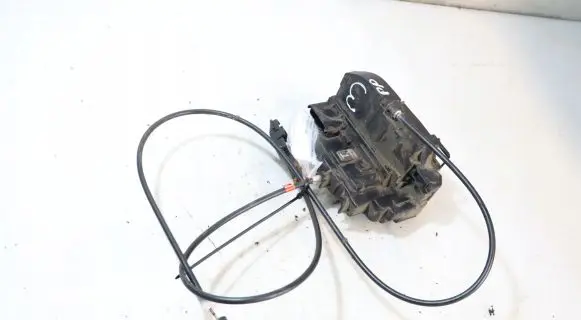 Nissan Note (E11) Front door lock