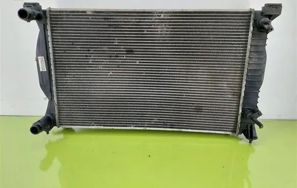 Audi A4 S4 B6 8E 8H Coolant radiator 8E0121251L
