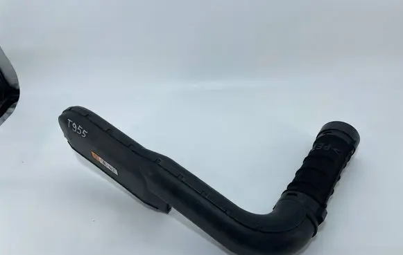 Hyundai i40 Air intake duct part 282103Z050