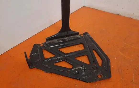 BMW 3 E46 Battery box tray 