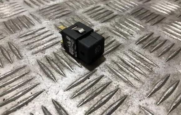 Fog light switch