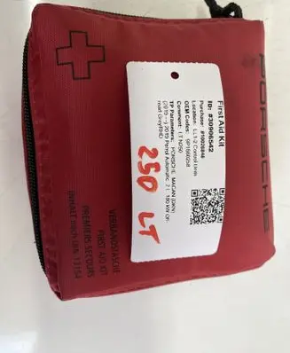 Porsche Macan (95B) First aid kit 9P1860258
