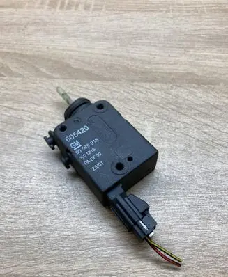 Opel Astra G Central locking motor 90589918 605420