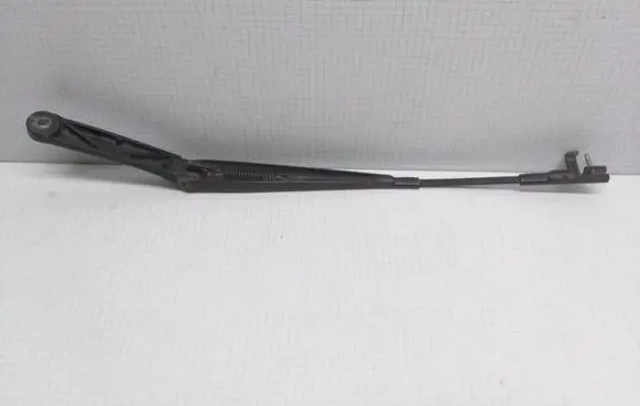 Skoda Octavia Mk2 (1Z) Front wiper blade arm 1Z1955409