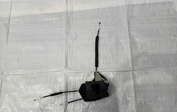 Jaguar E-Pace Front door lock