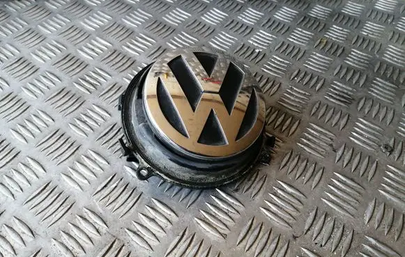 Volkswagen PASSAT B6 Tailgate/trunk/boot exterior handle 1K0827469E 1K0827469F 3C5827469B