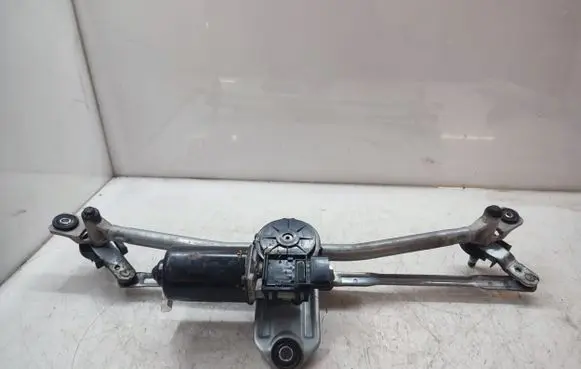 KIA Sportage Front wiper linkage and motor