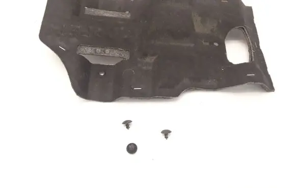 Nissan Leaf I (ZE0) Heat shield in engine bay 