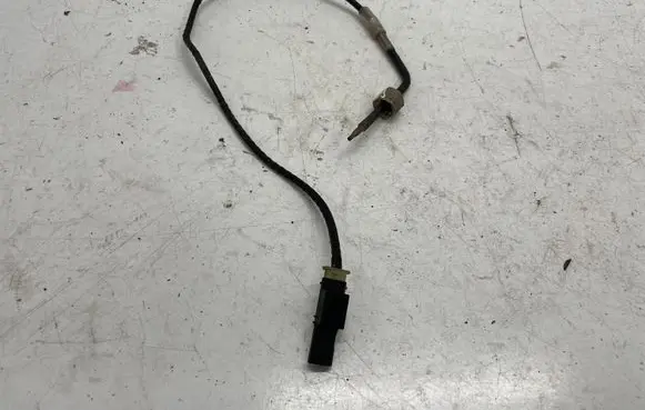 Mercedes-Benz GLA H247 Exhaust gas temperature sensor A0009050312