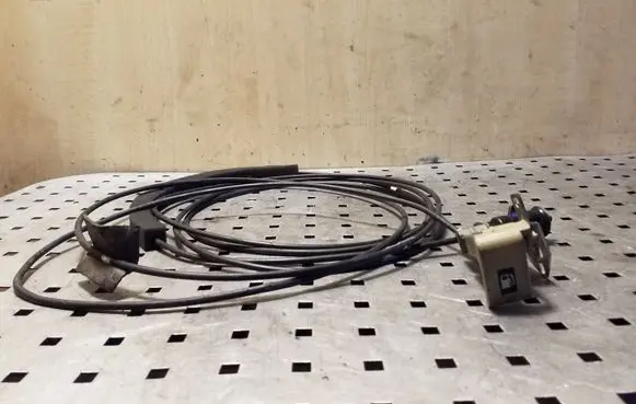 Honda CR-V Fuel cap flap release cable 