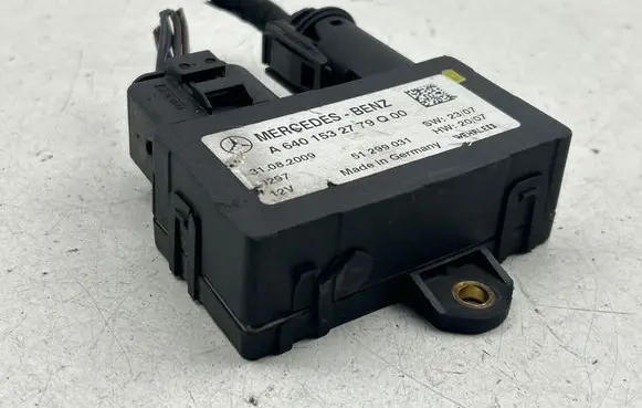 Mercedes-Benz B W245 Glow plug pre-heat relay A6401532779 31082009 51299031