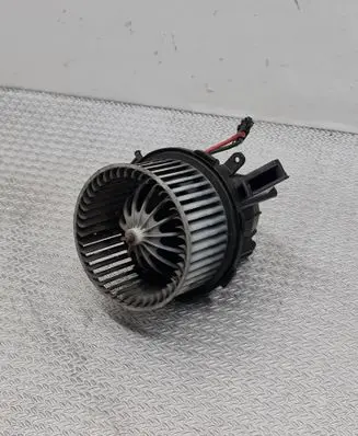 Audi Q5 SQ5 8R Heater fan/blower U0851003